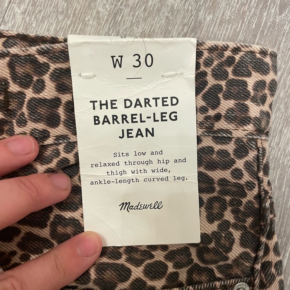 Madewell Leopard Print Barrel Jeans - Picture 7 of 11